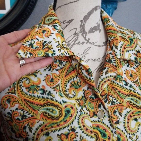 Cute Vintage Paisley Print Blouse - Picture 7 of 8